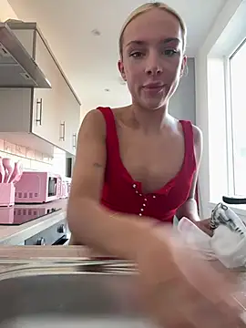 Snapshot of Naughtyblondex chatting on March 19, 3:05 pm Naughtyblondex online show from March 19, 3:05 pm