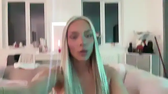 Naughtyblondex online show from May 14, 10:38 pm