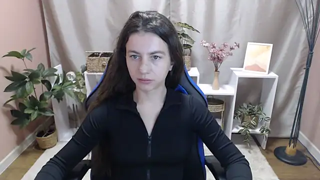 MistyBree online show from April 27, 8:45 am