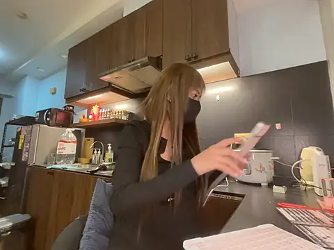 strawberryblossom93 online show from March 29, 1:55 pm