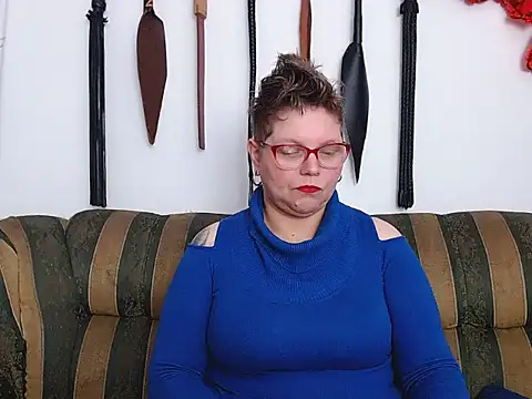 Leah R online show from March 27, 1:44 pm