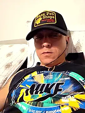 Snapshot of DoggiiDick chatting on March 4, 2:17 am DoggiiDick online show from March 4, 2:17 am