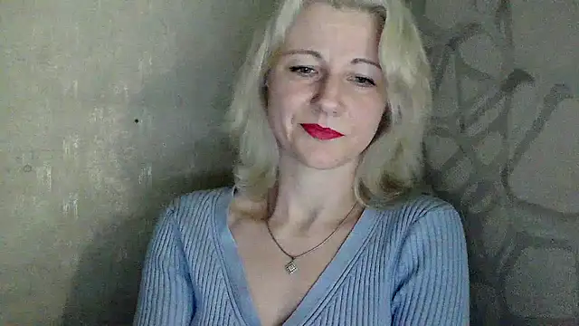 Snapshot of Katerina-Kissa chatting on April 8, 6:08 pm Katerina-Kissa online show from April 8, 6:08 pm