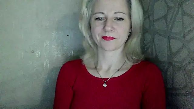 Snapshot of Katerina-Kissa chatting on April 12, 7:08 pm Katerina-Kissa online show from April 12, 7:08 pm