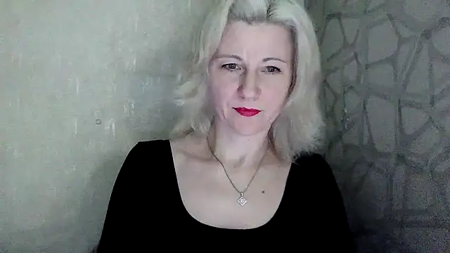 Snapshot of Katerina-Kissa chatting on April 16, 5:58 pm Katerina-Kissa online show from April 16, 5:58 pm