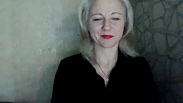 Snapshot of Katerina-Kissa chatting on April 24, 6:32 pm Katerina-Kissa online show from April 24, 6:32 pm