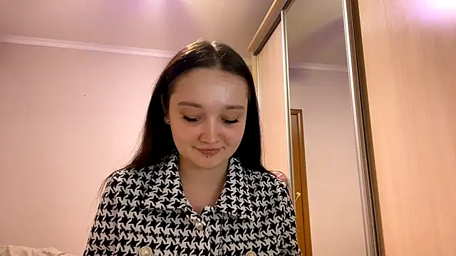 Snapshot of TrulaPhay chatting on March 18, 3:15 pm TrulaPhay online show from March 18, 3:15 pm