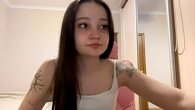 Snapshot of TrulaPhay chatting on March 30, 3:13 pm TrulaPhay online show from March 30, 3:13 pm