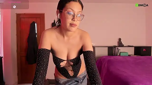 Snapshot of sara__aster chatting on March 28, 5:56 pm sara aster online show from March 28, 5:56 pm