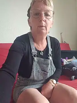 lescoquinsdu40 online show from May 13, 8:55 am