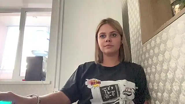 RoyalNovaX online show from March 16, 1:26 pm