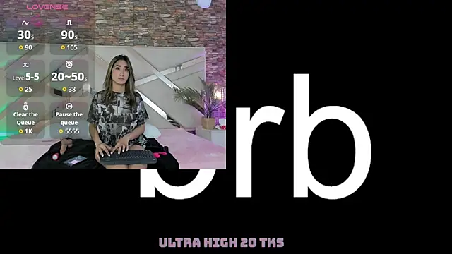 Snapshot of lucy_davies chatting on April 2, 11:30 am lucy davies online show from April 2, 11:30 am