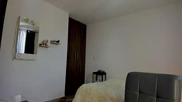 Snapshot of Miranda-cambell chatting on March 20, 5:18 pm Miranda-cambell online show from March 20, 5:18 pm