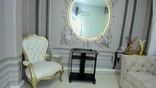 Snapshot of ariana_pocahontas chatting on March 19, 2:59 am ariana pocahontas online show from March 19, 2:59 am