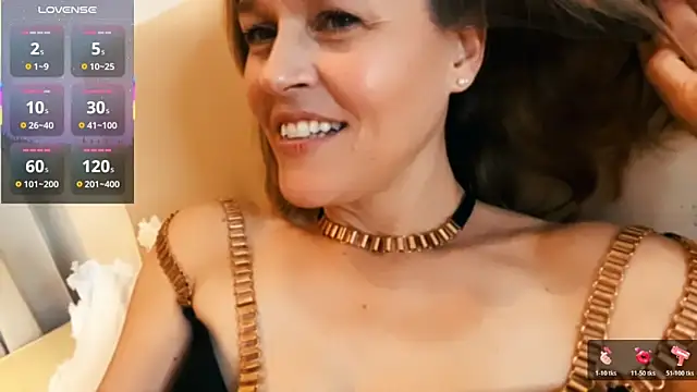 Snapshot of Lizacams chatting on March 31, 4:40 pm Lizacams online show from March 31, 4:40 pm