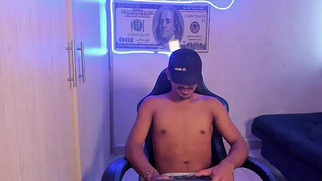 jossi12345j online show from May 13, 1:08 pm
