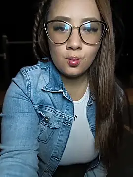 Snapshot of maleja_smmith chatting on March 20, 4:50 am maleja smmith online show from March 20, 4:50 am