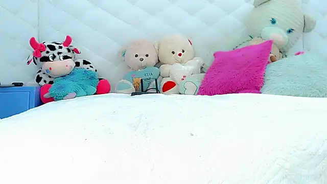 Snapshot of catriona_queen16 chatting on March 30, 4:35 am catriona queen16 online show from March 30, 4:35 am