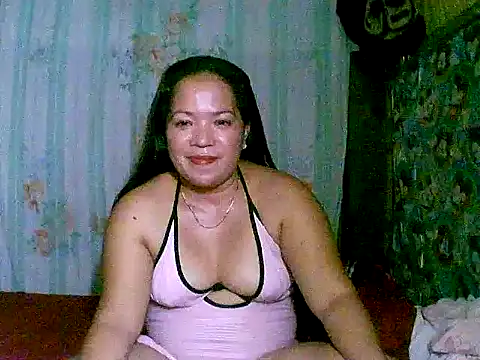 Snapshot of Sexy_asian123345 chatting on May 6, 2:11 pm Sexy asian123345 online show from May 6, 2:11 pm