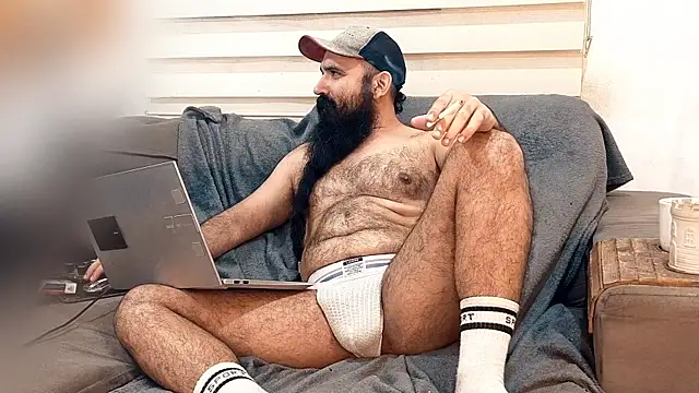 Snapshot of Barba_Negra_Fumador chatting on June 25, 4:23 am Barba Negra Fumador online show from June 25, 4:23 am