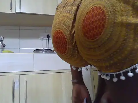 Snapshot of desired_better chatting on March 6, 2:24 pm desired better online show from March 6, 2:24 pm