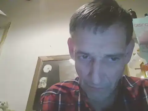 Snapshot of DOUBLETROUBLE7773 chatting on March 20, 5:01 am DOUBLETROUBLE7773 online show from March 20, 5:01 am