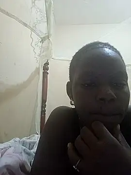 Snapshot of smallville26 chatting on April 28, 8:47 pm smallville26 online show from April 28, 8:47 pm