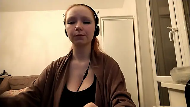 Snapshot of velyraxis chatting on March 4, 5:08 pm velyraxis online show from March 4, 5:08 pm