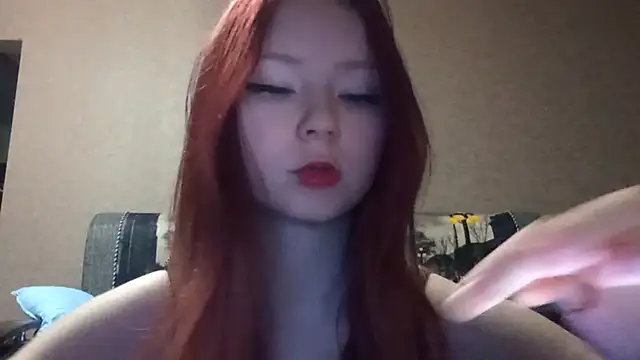 Snapshot of velyraxis chatting on March 23, 7:18 pm velyraxis online show from March 23, 7:18 pm