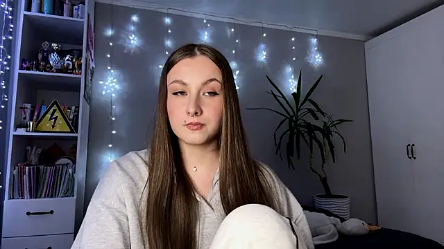 CutieSally online show from March 18, 3:37 pm