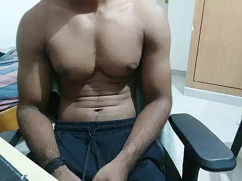 kratosTheHunk online show from May 15, 7:37 am