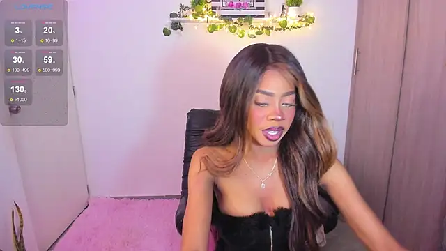 Snapshot of ariabrown23 chatting on March 29, 12:10 am ariabrown23 online show from March 29, 12:10 am