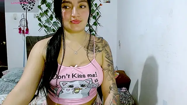 Hanna  Cute22 online show from March 21, 12:59 am