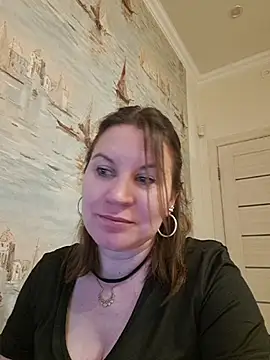 LaraHarper online show from May 11, 6:49 pm
