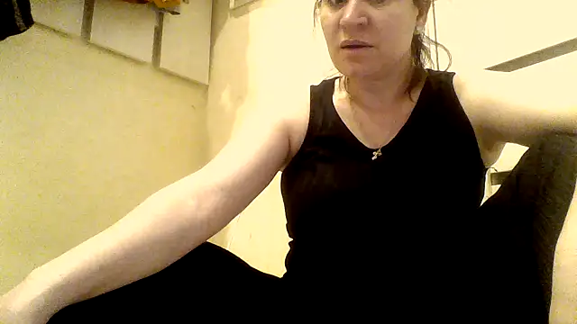 LaraHarper online show from May 22, 4:34 pm