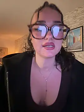 Snapshot of Claraaaaa06 chatting on April 3, 7:34 pm Claraaaaa06 online show from April 3, 7:34 pm