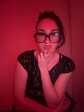 Snapshot of Claraaaaa06 chatting on April 14, 7:09 pm Claraaaaa06 online show from April 14, 7:09 pm