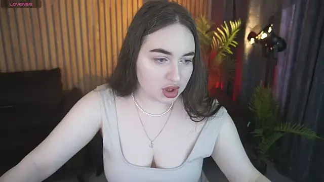 RapunzelAngel online show from May 11, 5:46 am