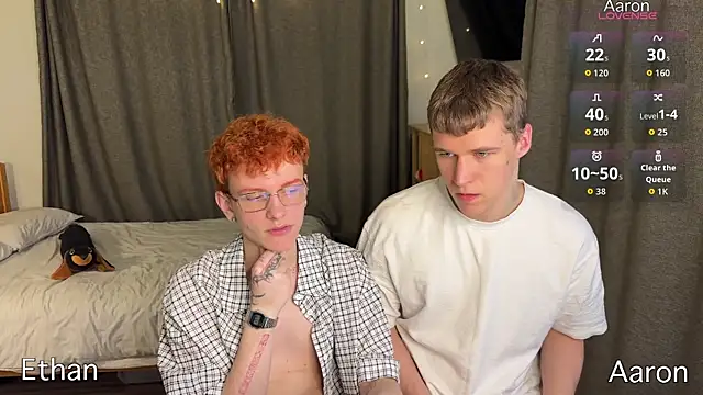 Snapshot of Aaron_Nathans chatting on March 31, 6:19 pm Aaron Nathans online show from March 31, 6:19 pm