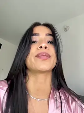 Snapshot of Bella_Smithe chatting on March 25, 3:51 pm Bella Smithe online show from March 25, 3:51 pm