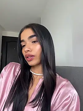 Snapshot of Bella_Smithe chatting on April 5, 3:53 pm Bella Smithe online show from April 5, 3:53 pm