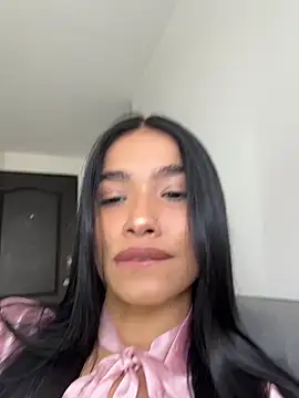 Snapshot of Bella_Smithe chatting on April 29, 3:05 pm Bella Smithe online show from April 29, 3:05 pm