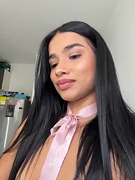 Snapshot of Bella_Smithe chatting on April 29, 5:30 pm Bella Smithe online show from April 29, 5:30 pm