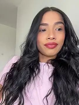 Snapshot of Bella_Smithe chatting on July 1, 4:40 pm Bella Smithe online show from July 1, 4:40 pm