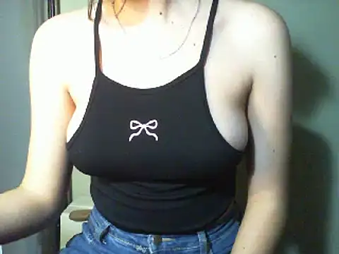 Snapshot of lolit_cat chatting on April 3, 10:08 pm lolit cat online show from April 3, 10:08 pm