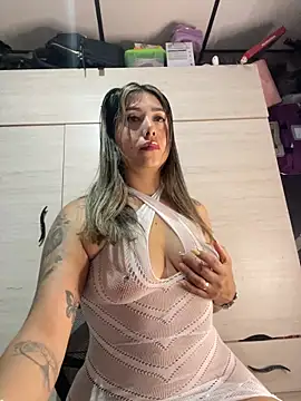 stefanyqueen69 online show from May 6, 1:16 pm