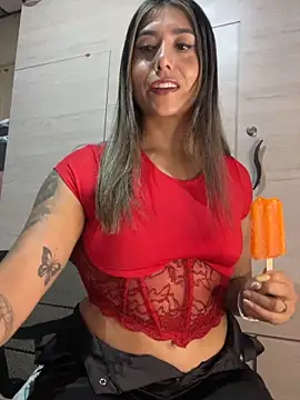 stefanyqueen69 online show from May 10, 9:20 pm