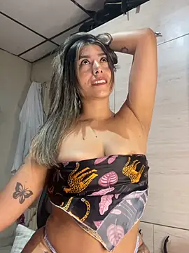 stefanyqueen69 online show from May 13, 10:49 pm
