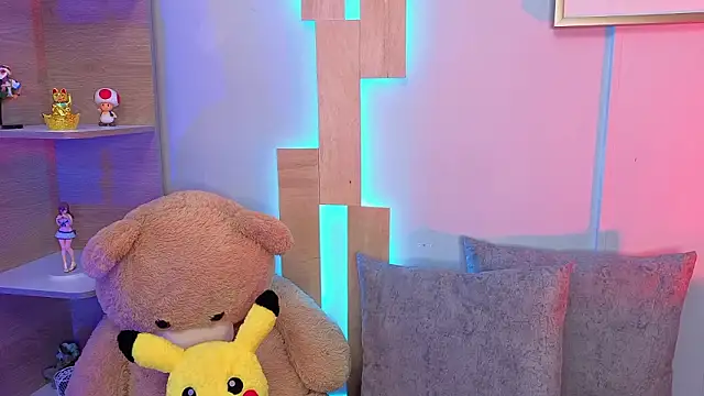 Snapshot of Taylor__0 chatting on March 12, 1:06 pm Taylor 0 online show from March 12, 1:06 pm