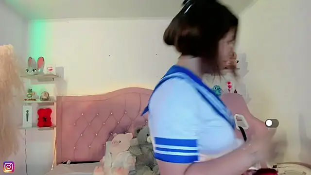 Snapshot of Zoe_Luxxe_ chatting on March 7, 9:01 pm Zoe Luxxe online show from March 7, 9:01 pm